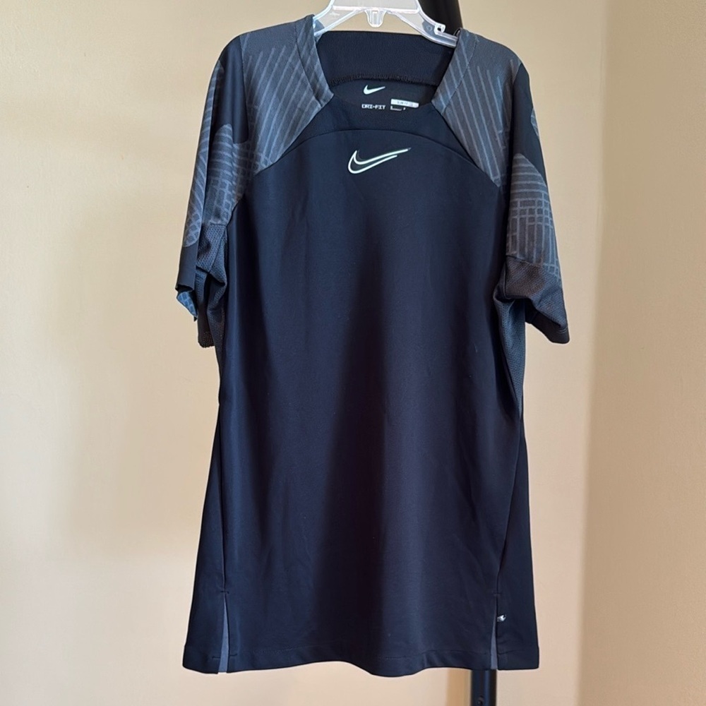 Nike Black Performance Jersey Athletic Fit